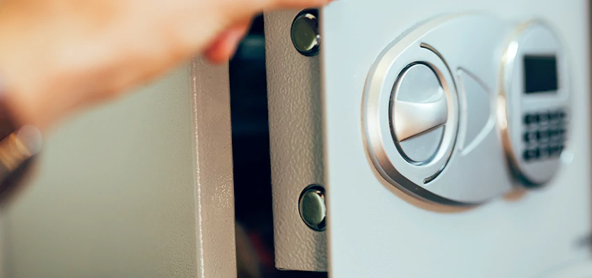 Fingerprint Safe Openers in Merced, CA
