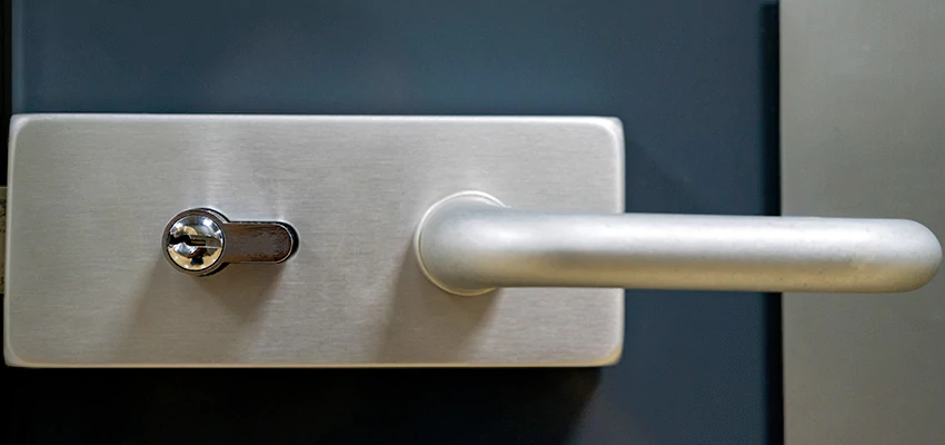 Change Patio Door Locks in Merced, California
