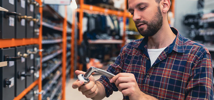 Locksmith For Retail Stores Lockout Services in Merced, California